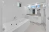 2/17 Anne Avenue, Broadbeach, Qld 4218-Image