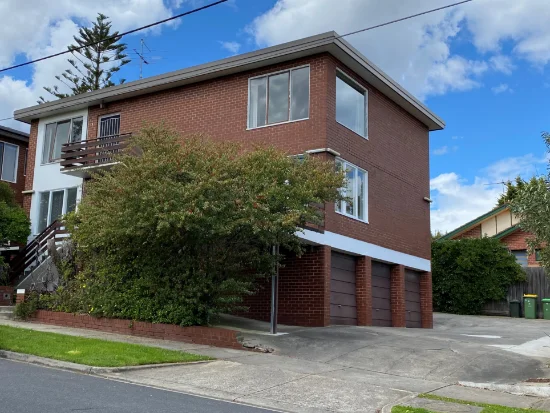 2/17 Forster Street, Ivanhoe, Vic 3079