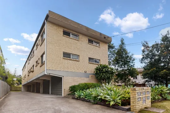 2/172 Norman Avenue, Norman Park, Qld 4170
