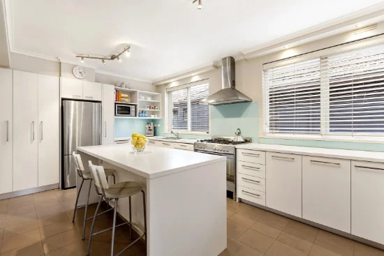 2/174 Barkly Street, St Kilda, Vic 3182