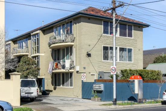 2/18 Chapel Street, St Kilda, Vic 3182