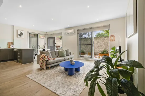 2/195 Brunswick Road, Brunswick, Vic 3056