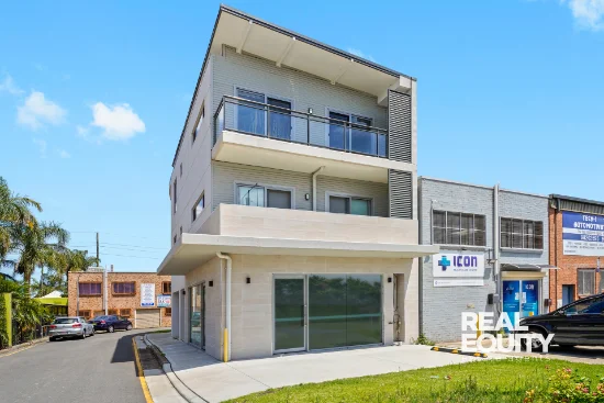 2/2 Burrows Lane, Minto, NSW 2566