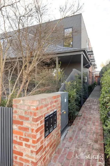 2/20 Woolton Avenue, Thornbury, Vic 3071