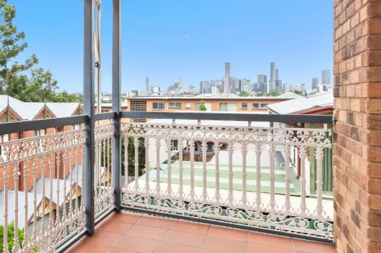 2/215 Baroona Road, Paddington QLD 4064-Image