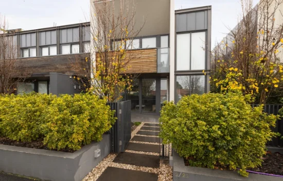 2/22 Leonard Crescent, Ascot Vale, Vic 3032