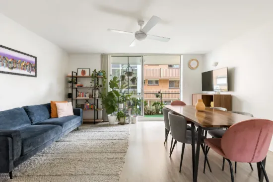 2/25 Rialto Street, Coorparoo, Qld 4151