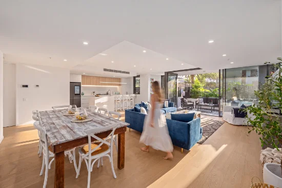 2/25 Woodroffe Avenue, Main Beach, Qld 4217-Image