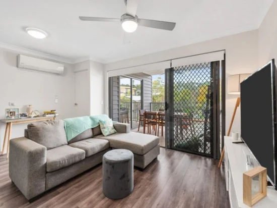 2/27 Newdegate Street, Greenslopes, Qld 4120 - For Rent
