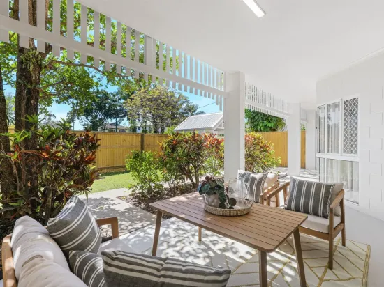 2/28 Hill Street, Manunda, Qld 4870