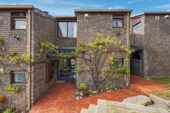 2/28 Summerhill Road, West Hobart, Tas 7000