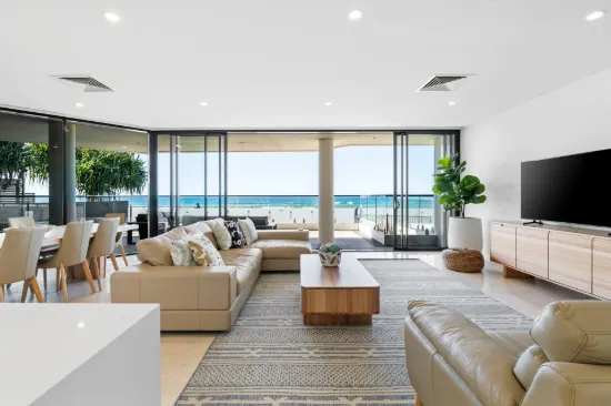 2/3527 Main Beach Parade, Main Beach, Qld 4217