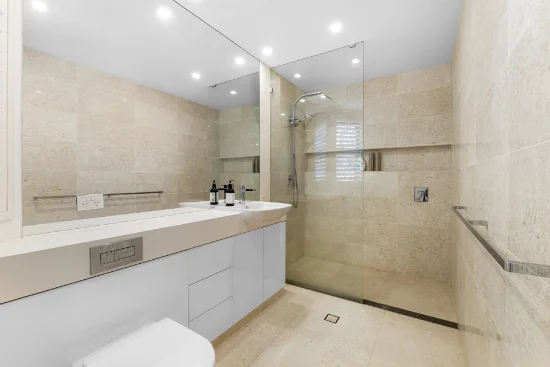 2/3527 Main Beach Parade, Main Beach, Qld 4217-Image