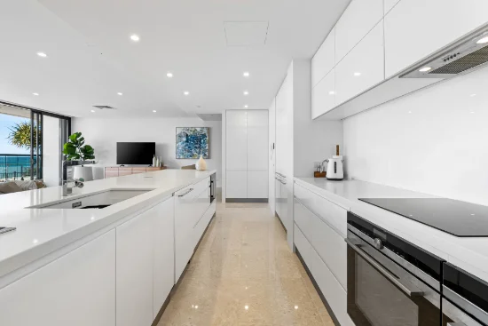 2/3527 Main Beach Parade, Main Beach, Qld 4217-Image