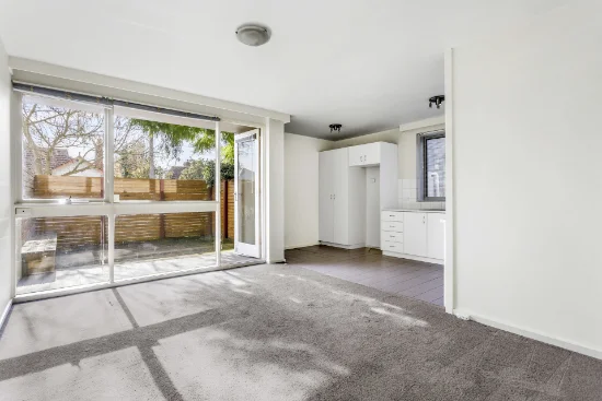 2/36 Aberdeen Road, Prahran, Vic 3181 - For Rent