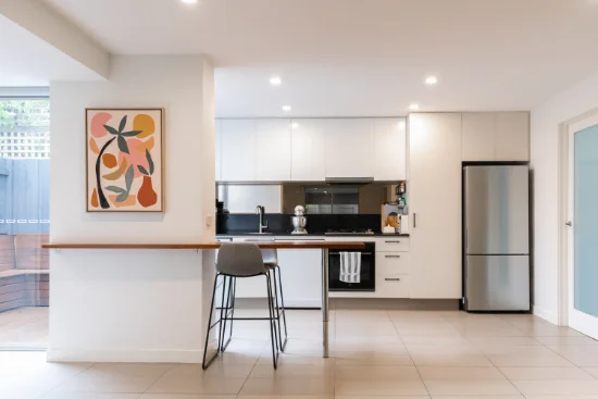 2/50 Ormond Road, Elwood, Vic 3184 - For Rent