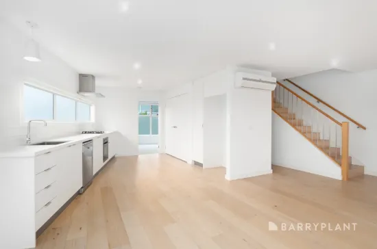 2/54 Barrabool Road, Highton, Vic 3216-Image