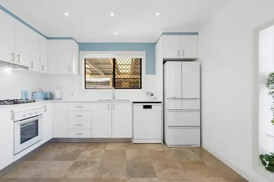 2/59 Errol Avenue, Paradise Point, Qld 4216