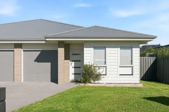 2/6 Donnelly Crescent, Goulburn, NSW 2580