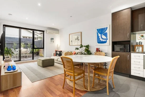 2/6 Lansdowne Road, St Kilda East, Vic 3183