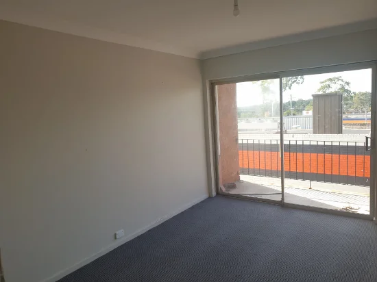 2/68 Chamberlain St, Campbelltown, NSW 2560