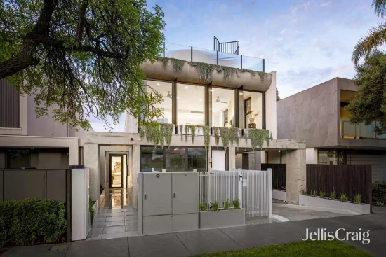 2/68 Spray Street, Elwood, Vic 3184