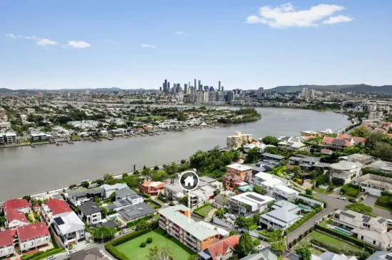 2/72 Markwell Street, Hamilton, Qld 4007