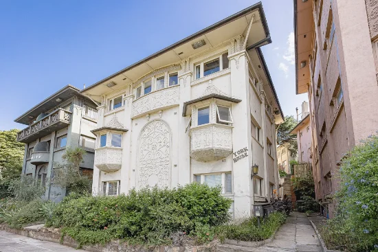 2/75 Alexandra Avenue, South Yarra, Vic 3141