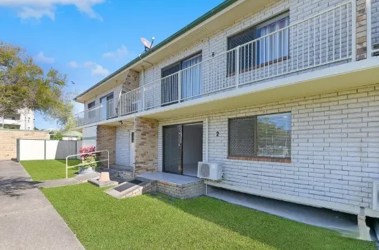 2/8 Jeffrey Street, Redcliffe, Qld 4020
