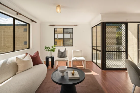 2/8 Weston Street, Coorparoo, Qld 4151