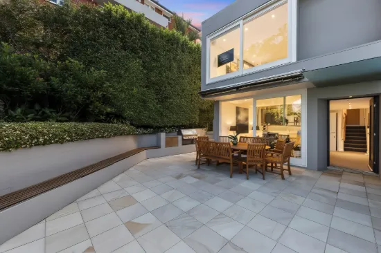 2/82 Bent Street, Neutral Bay, NSW 2089