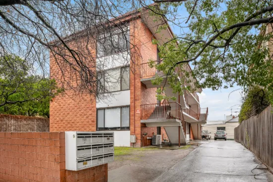 2/9 Henry Street, Hawthorn, Vic 3122