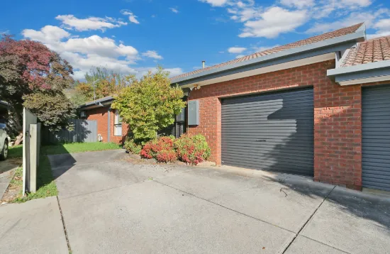 2/9 Page Court, West Wodonga, Vic 3690