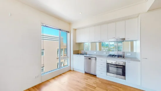 20/3 Seisman Place, Port Melbourne, Vic 3207