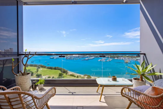 2004/2 Como Crescent, Southport, Qld 4215
