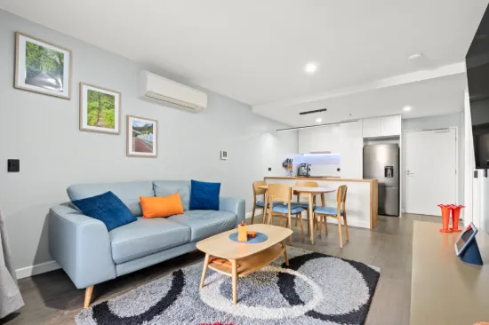 201/82 Bulla Road, Strathmore, Vic 3041