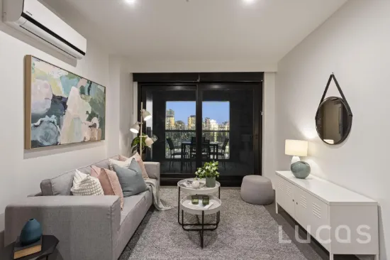 2015/8 Pearl River Road, Docklands, Vic 3008