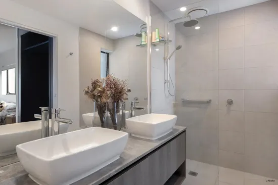 202/135 Eugaree Street, Southport, Qld 4215-Image