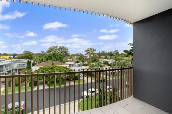 202/135 Eugaree Street, Southport, Qld 4215-Image