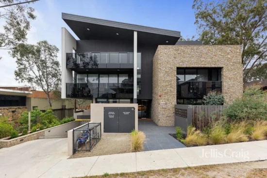 202/25 Pryor Street, Eltham, Vic 3095
