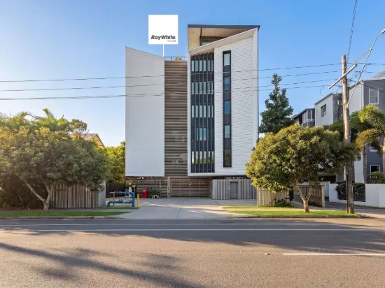 202/85 Golden Four Drive, Bilinga QLD 4225-Image
