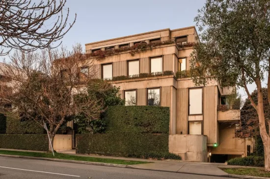 202/88 Mathoura Road, Toorak, Vic 3142