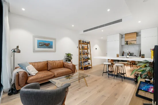203/8 Bowen Crescent, Melbourne, Vic 3004