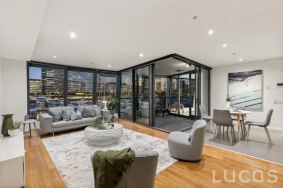 203/98 River Esplanade, Docklands, Vic 3008