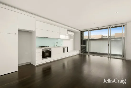 205/96 Ormond Road, Elwood, Vic 3184