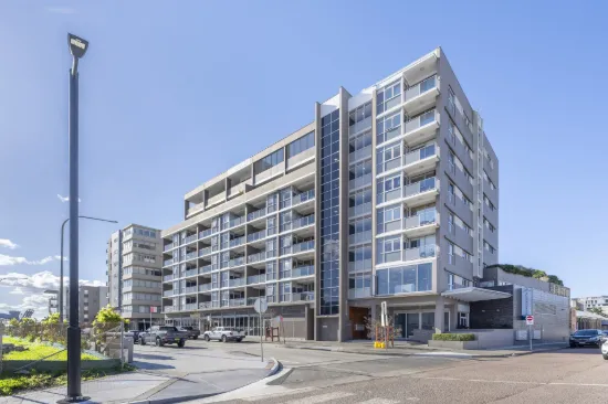 206/14 Honeysuckle Drive, Newcastle, NSW 2300