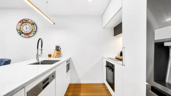 207/110 Frank Street, Labrador, Qld 4215