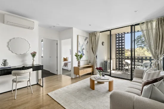208/81 Cemetery Road, Carlton, Vic 3053