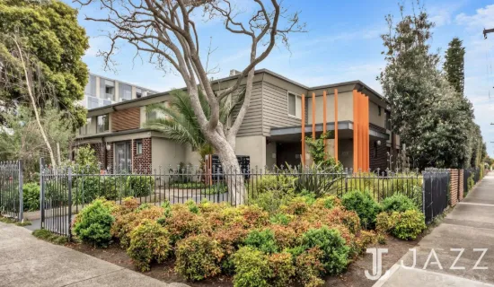 21/15 Hawthorn Road, Caulfield North, Vic 3161
