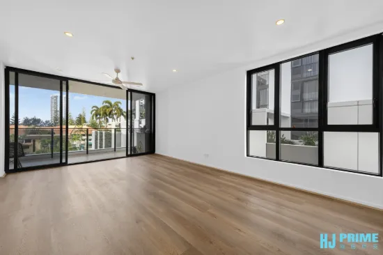 21/2729 Gold Coast Highway, Broadbeach, Qld 4218-Image